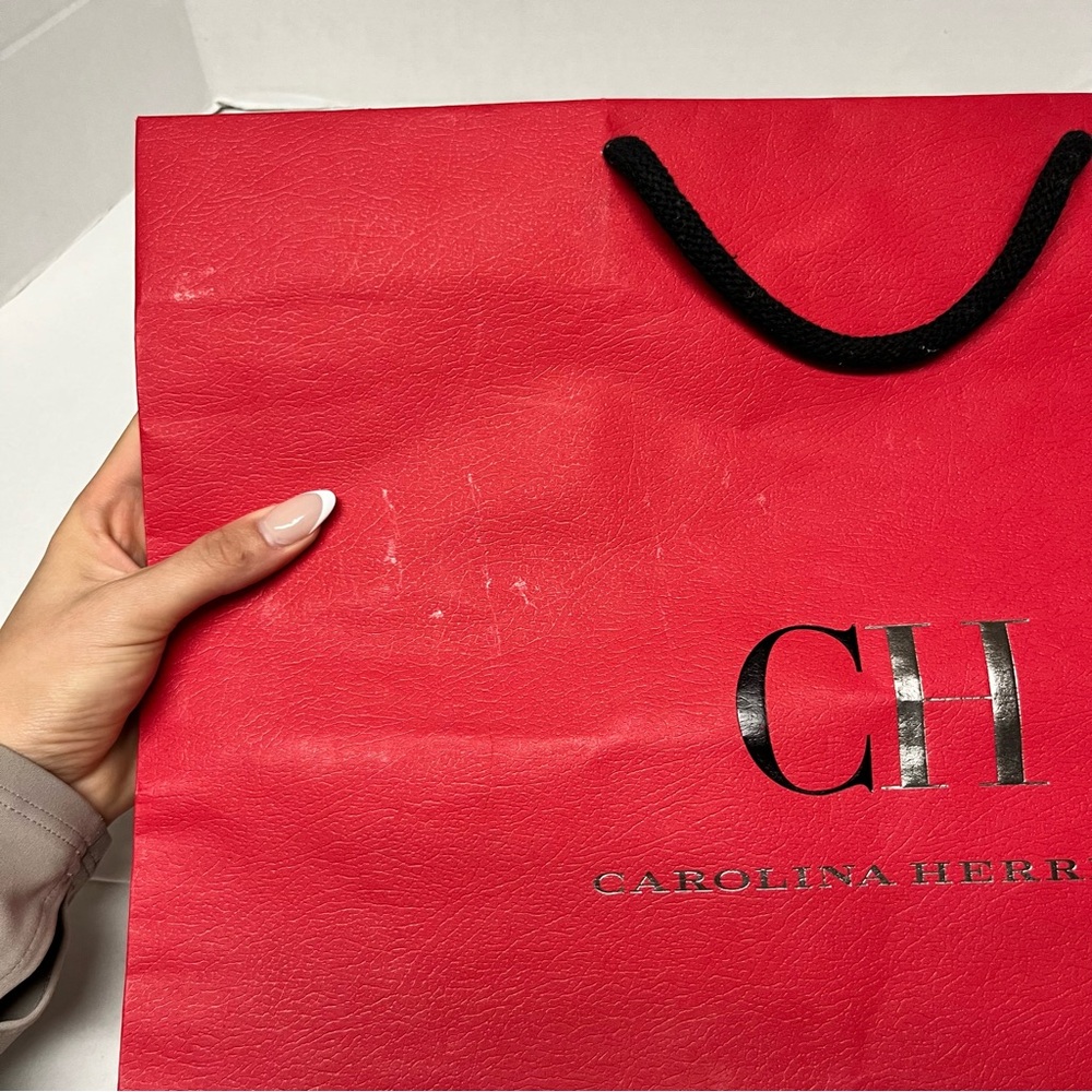 Carolina herrera empty large red shopping bag gift bag designer packaging decor - Picture 10 of 10